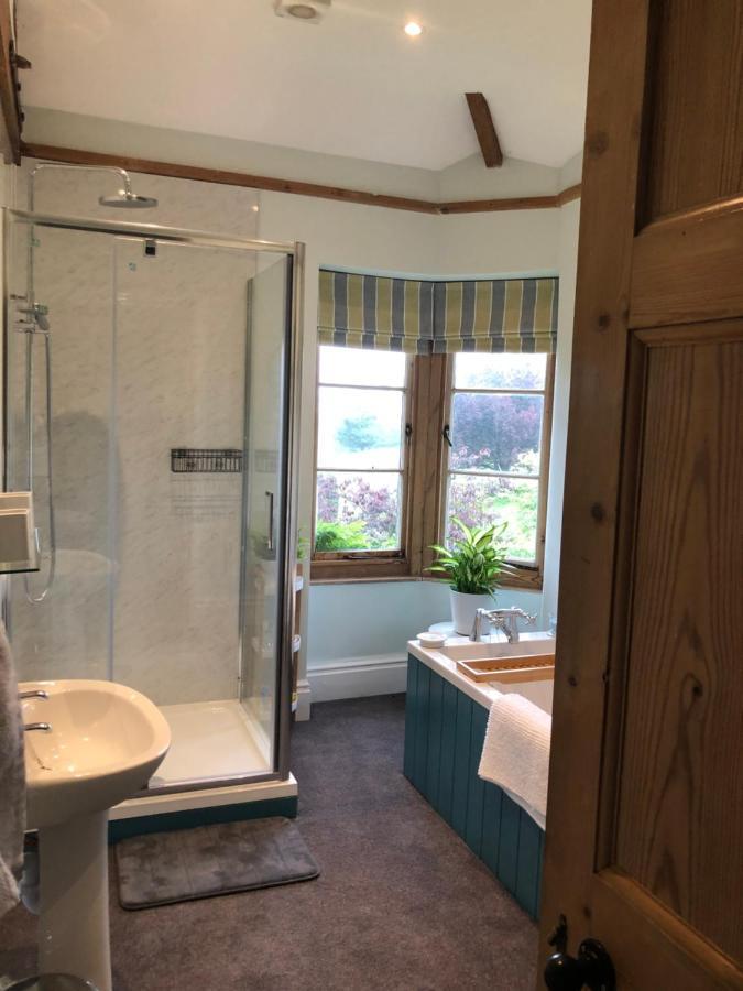 The Hollow Bed And Breakfast Great Longstone Экстерьер фото